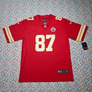 Travis Kelce Kansas City Chiefs red jersey No. 87